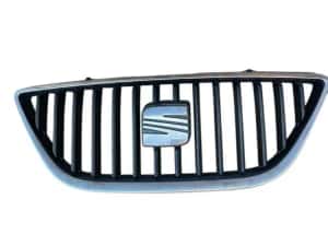 Grila cu Sigla Emblema Seat Ibiza 5 6J 2008 - 2012 Cod 6J0853651 [C4282]