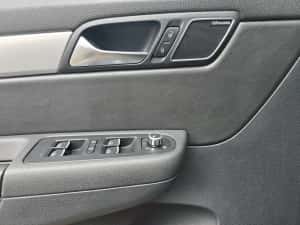 Vand Volkswagen Sharan Individual 2012 — miniatura 3