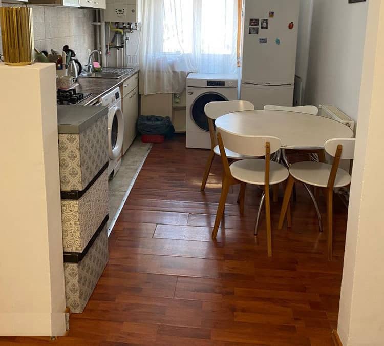 Inchiriere apartament 2 camere decomandat, etaj 3, loc de parcare, Cet — fotografie 1 din 6