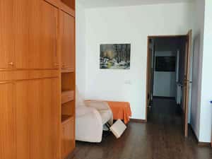 Apartament la casa cu intrare separată cu parcare — miniatura 5