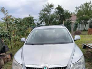 Dezmembrez Skoda Octavia 2 facelift 1.6 tdi — miniatura 1