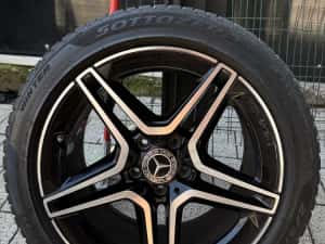 Set jante originale mercedes R18 doua marimi + anvelope iarna pirelli — miniatura 3