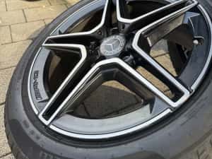 Set jante originale mercedes R18 doua marimi + anvelope iarna pirelli — miniatura 6