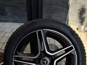 Set jante originale mercedes R18 doua marimi + anvelope iarna pirelli — miniatura 9