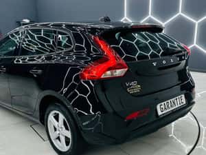 VOLVO V40 - 2018 - Second Hand - Negru — miniatura 3