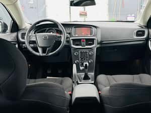 VOLVO V40 - 2018 - Second Hand - Negru — miniatura 6