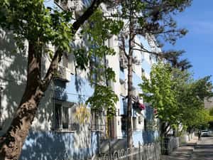 Apartament 2 camere renovat si mobilat Salaj Aleea Bacau — miniatura 3