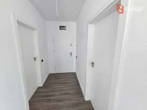 Apartament 2 camere, etaj 1, bloc nou, Zona Torontalului — miniatura 5