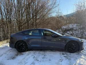 Tesla Model S Plaid, impecabilă, 37.000 km — miniatura 6