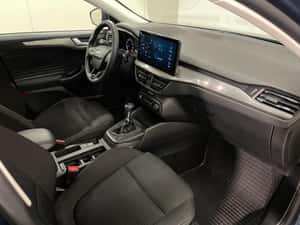 Ford Focus Manuală 125 HP Benzină — miniatura 2