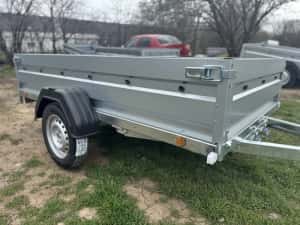 Remorcă nouă basculabilă 242x132x39 cm, 750kg , monoax / dublu ax, șasiu sudat, posibilitate RATE!! — miniatura 3