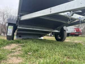 Remorcă nouă basculabilă 242x132x39 cm, 750kg , monoax / dublu ax, șasiu sudat, posibilitate RATE!! — miniatura 7
