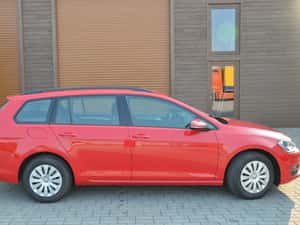 Volkswagen Golf Automat 110 HP Diesel — miniatura 4