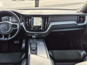 Volvo XC 60  /  R - Design  / 2018 /  190 cai / 4 × 4 — miniatura 6