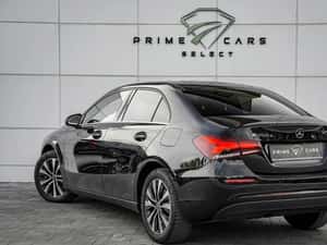 Mercedes-Benz A 250 Plug-in Hybrid, 218 CP, 2022 — miniatura 2