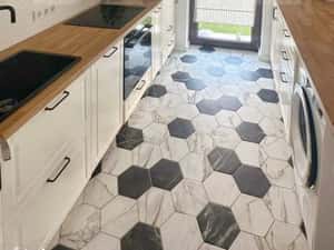 Apartament cu 2 camere, gradina, imobil tip vila, 2 parcari, zona Sub — miniatura 5