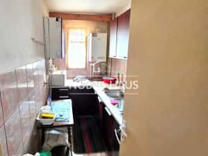 Apartament 2 camere, decomandat, etajul 4, zona Stadion — miniatura 3
