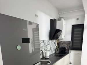 Inchiriez apartament 2 camere bloc nou — miniatura 3