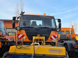 Unimog / Utilaj cu perie si bazin de apa U400 — miniatura 8