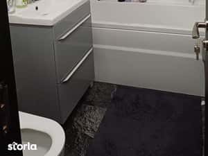 Apartament de vanzare ,zona piata meva stadion ,doua camere — miniatura 4