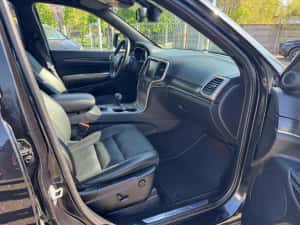 Jeep Grand Cherokee 4x4 250 CP. Fara daune in istoric — miniatura 6