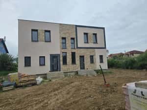Vand duplex  in Sinmartin , SC110, P+E, ter 270 , gaz , constr 2024, izolatie de 10.
