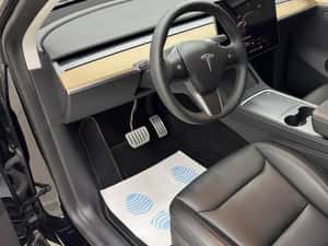 TESLA MODEL Y PERFORMANCE – 534 CP — miniatura 5