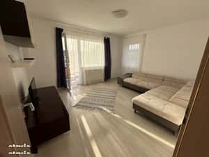 Inchiriez apartament cu 2 camere si gradina proprie in zona Coresi — miniatura 2
