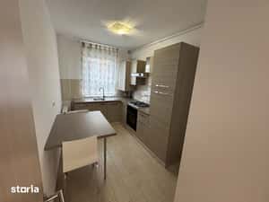Inchiriez apartament cu 2 camere si gradina proprie in zona Coresi — miniatura 5