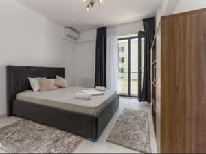 Închiriez, termen lung apartament 3 camere Zona Rex Mamaia — miniatura 5