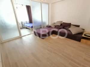 Apartament 3 camere 80 mpu pretabil spatiu comercial zona Strand Sibiu — miniatura 9