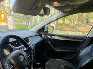 Skoda octavia scout 4×4 — miniatura 6