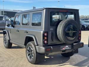 BAW 212 - SUV puternic cu tracțiune integrală — miniatura 4