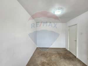 Vand apartament Semidecomandat, 60 mp Etaj 1 • Lugoj Timis — miniatura 1