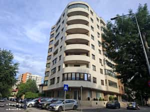 Apus de închiriat + loc de parcare, Călărașilor/ Hyperion, comision 0%