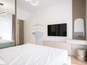 Apartament cu 2 camere de închiriat + parcare subterană în Tractorul — miniatura 5