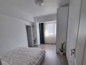 Penthouse 3 camere cu terasa de 40mp de inchiriat — miniatura 6