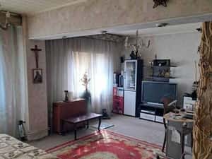 URGENT! Vand apartament 4 camere in Comanesti — miniatura 1