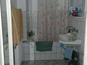 URGENT! Vand apartament 4 camere in Comanesti — miniatura 6