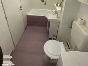 PARTICULAR vinde garsonieră 40 m/Mall Vitan/ Dristor/ 1990/reabilitat — miniatura 3