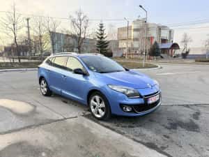 Renault Megane 3 Bose 1.5 dci,Bi Xenon,Line Assist,Panoramic, Istoric! — miniatura 1