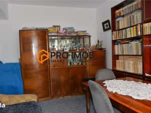 Apartament 3 camere cf 2 decomandat zona Centru — miniatura 4