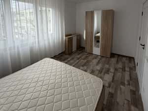 Închiriez apartament 2 camere — miniatura 4