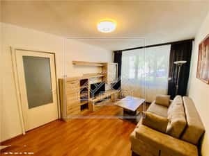 Ap. cu 2 camere, recent renovat, situat in zona Rahova — miniatura 3