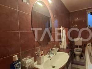 Apartament 3 camere de vanzare decomandat 98 mp zona Selimbar Sibiu — miniatura 8