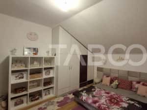 Apartament 3 camere de vanzare decomandat 98 mp zona Selimbar Sibiu — miniatura 9