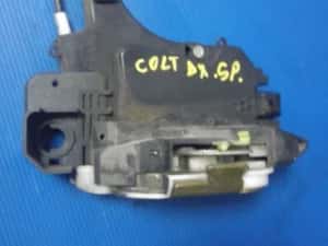 broasca iala usa dreapta spate mitsubishi colt — miniatura 1