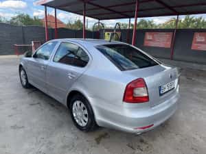 Skoda Octavia 1.6 TDI 2013 — miniatura 4