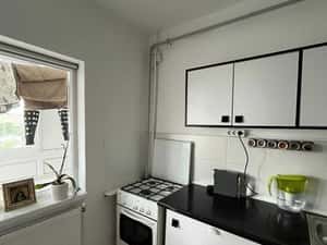 inchiriez apartament o camera — miniatura 4