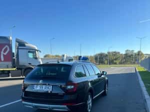 Skoda octavia 2019 Scout 2000 TDI 4x4 automata — miniatura 6